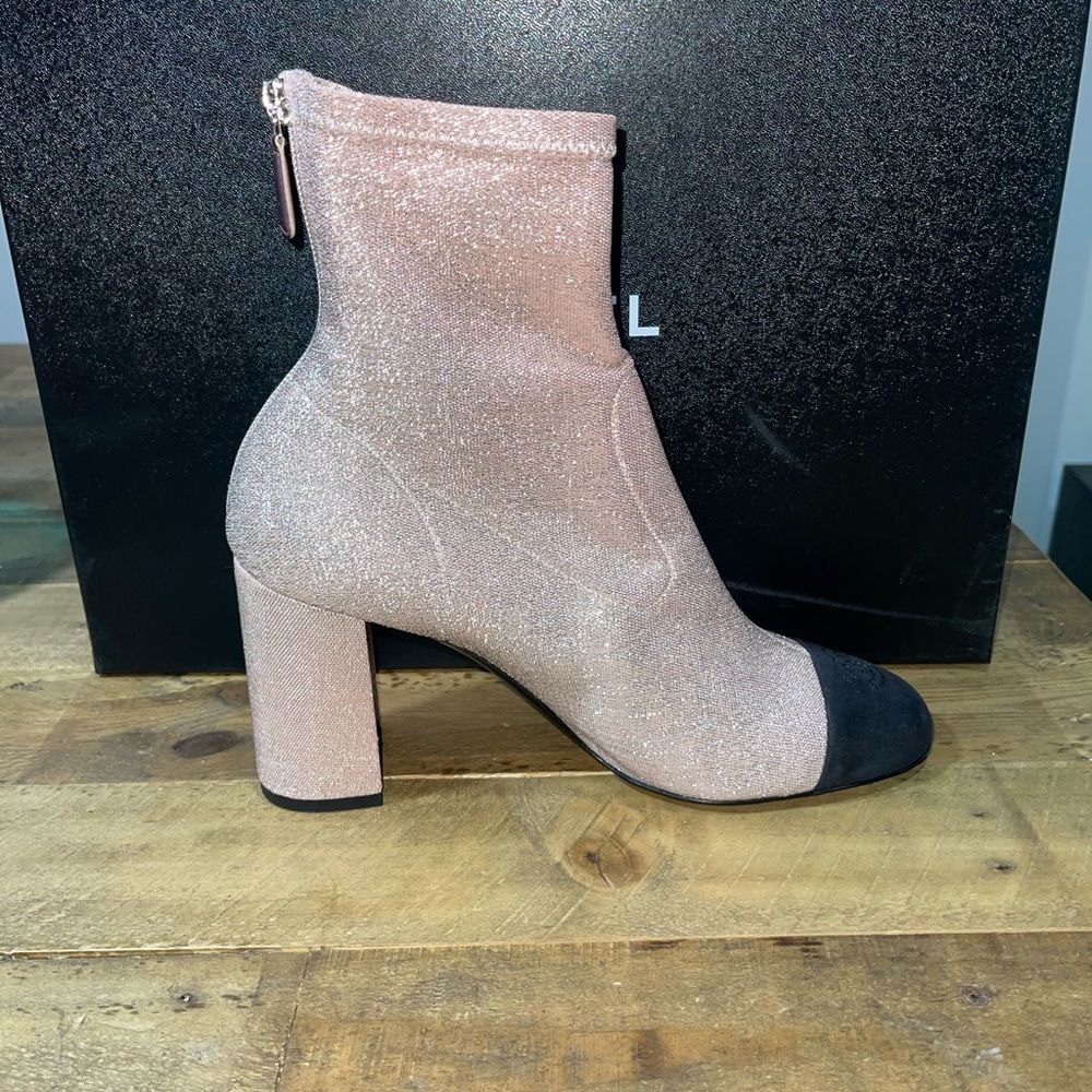 Chanel Pink glitter shimmer ankle boots w/CC Cap Toe - Picture 4 of 7